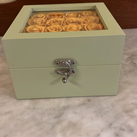 Yellow Roses Keepsake Box - Picture 12 of 12
